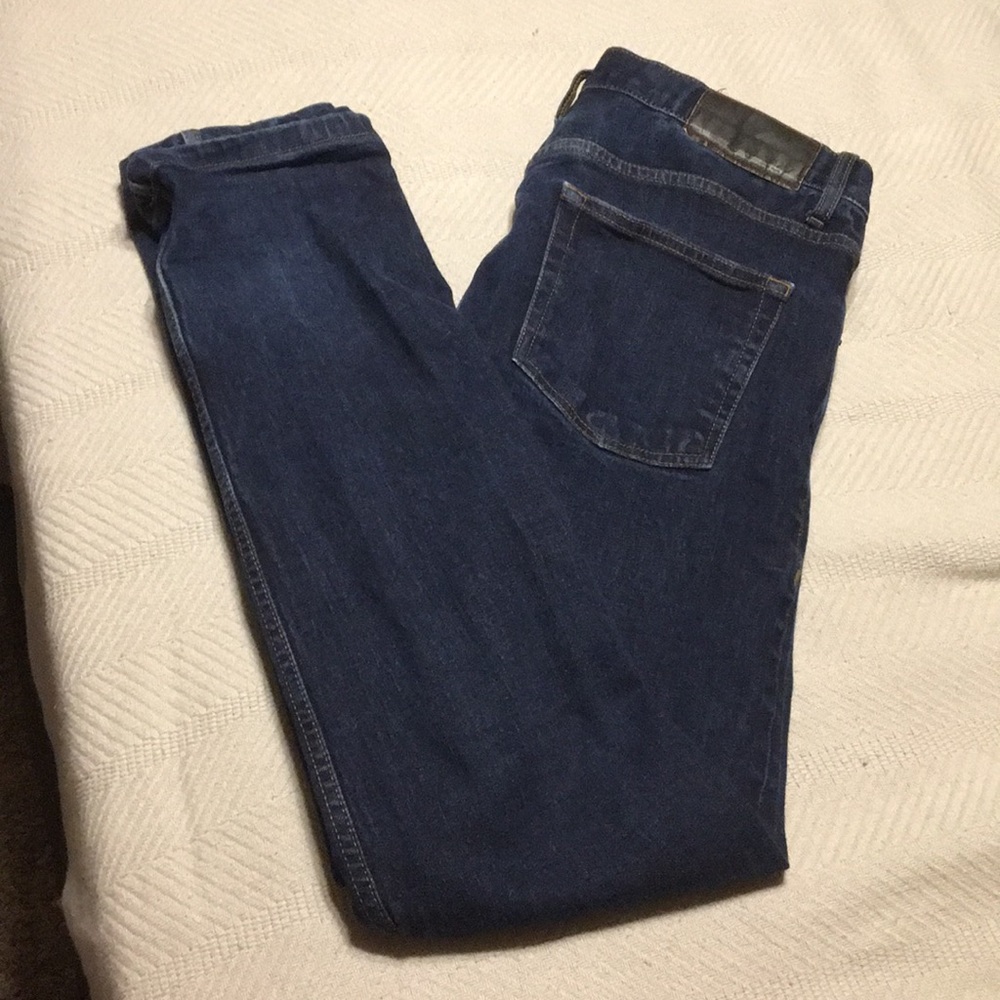 Men’s dark wash blue jeans
